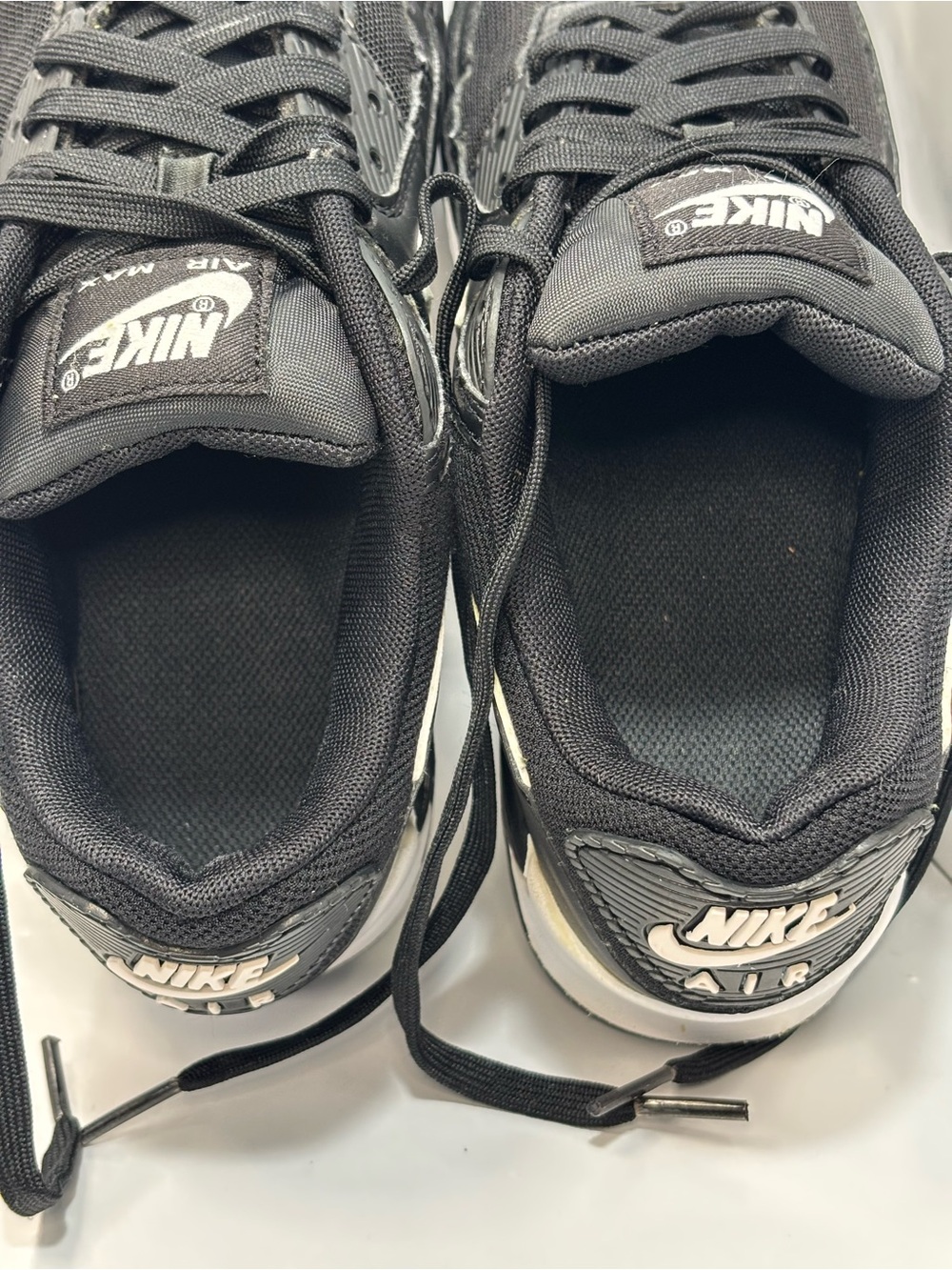 Women's Black & White Air Max Style Sneakers - Picture 16 of 16